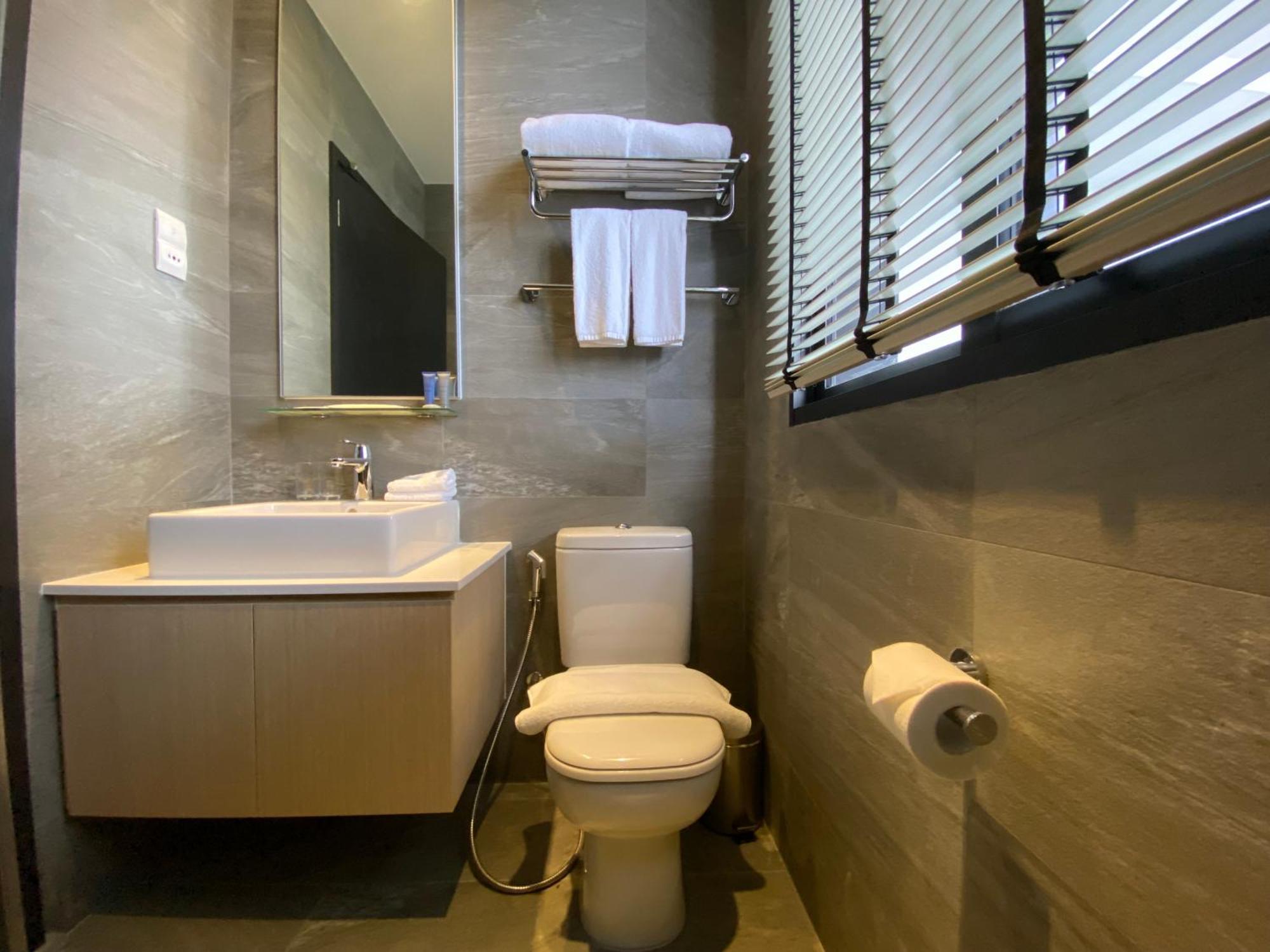 Momentus Serviced Residences Novena Singapura Exterior foto
